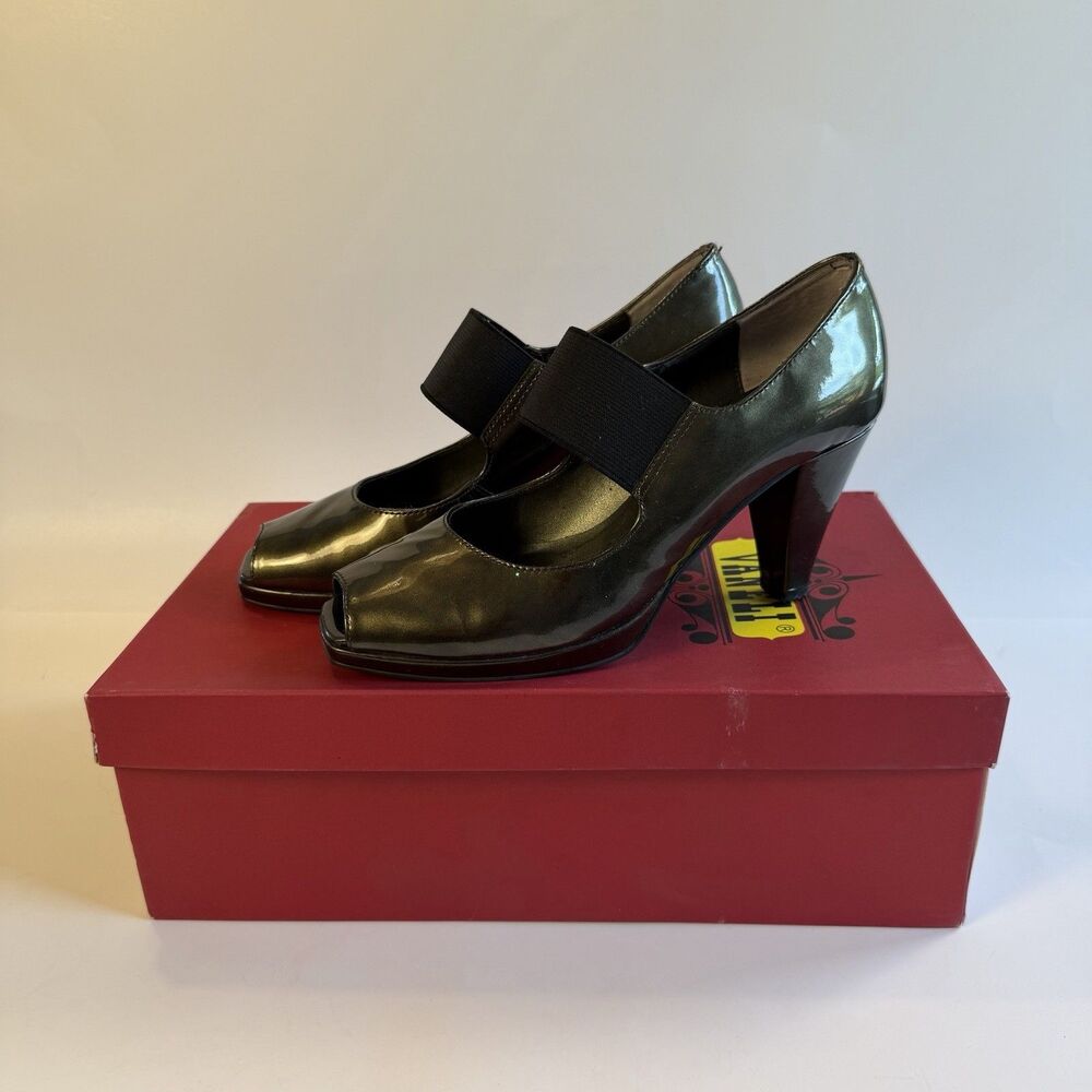 VANELi Danby Pewter Metallic Grey Green Patent Mary Jane Pumps 6M Elastic Strap